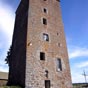 Vestiges de la domerie d'Aubrac. Aujourd'hui la fameuse tour des Anglais a été transformé en gîte d'étape.